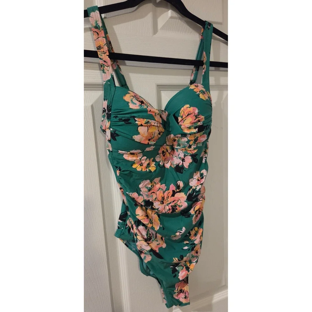 Nip Tuck Swim One Piece Swimsuit 6 Green Floral Ruched Multi Fit Cup